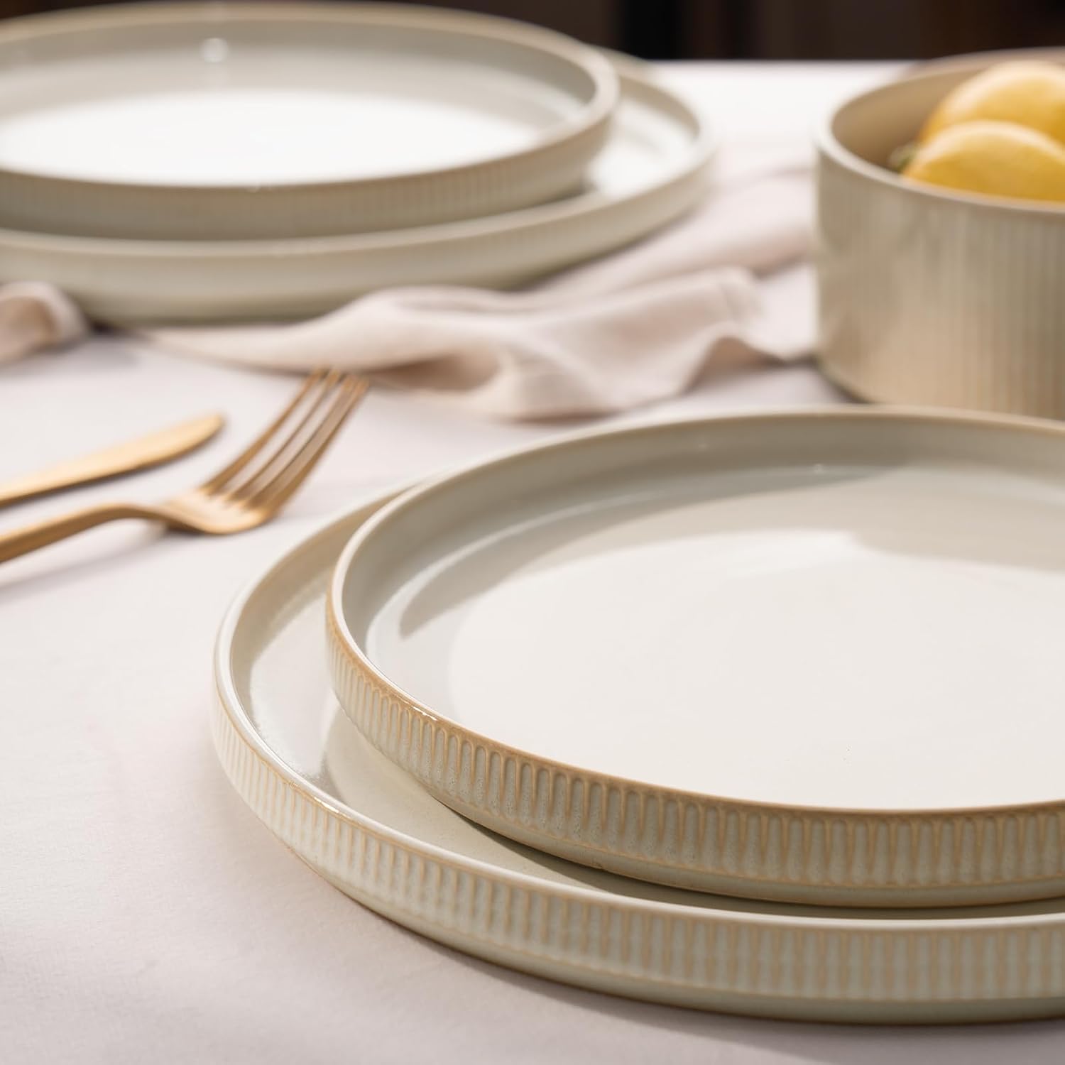 famiware Star Dinner Plates for 6, 10 inches Plate Set, Scratch Resistant, Stoneware Dinnerware, Kitchen Modern Rustic Serving Dishes, Cappuccino White - Image 7