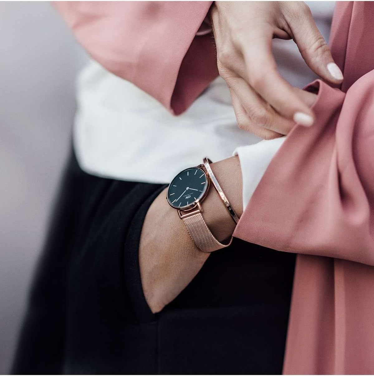 Daniel Wellington Petite Melrose 32mm Women's Watch, Stainless Steel (316L) Rose Gold Watch for Women - Image 8