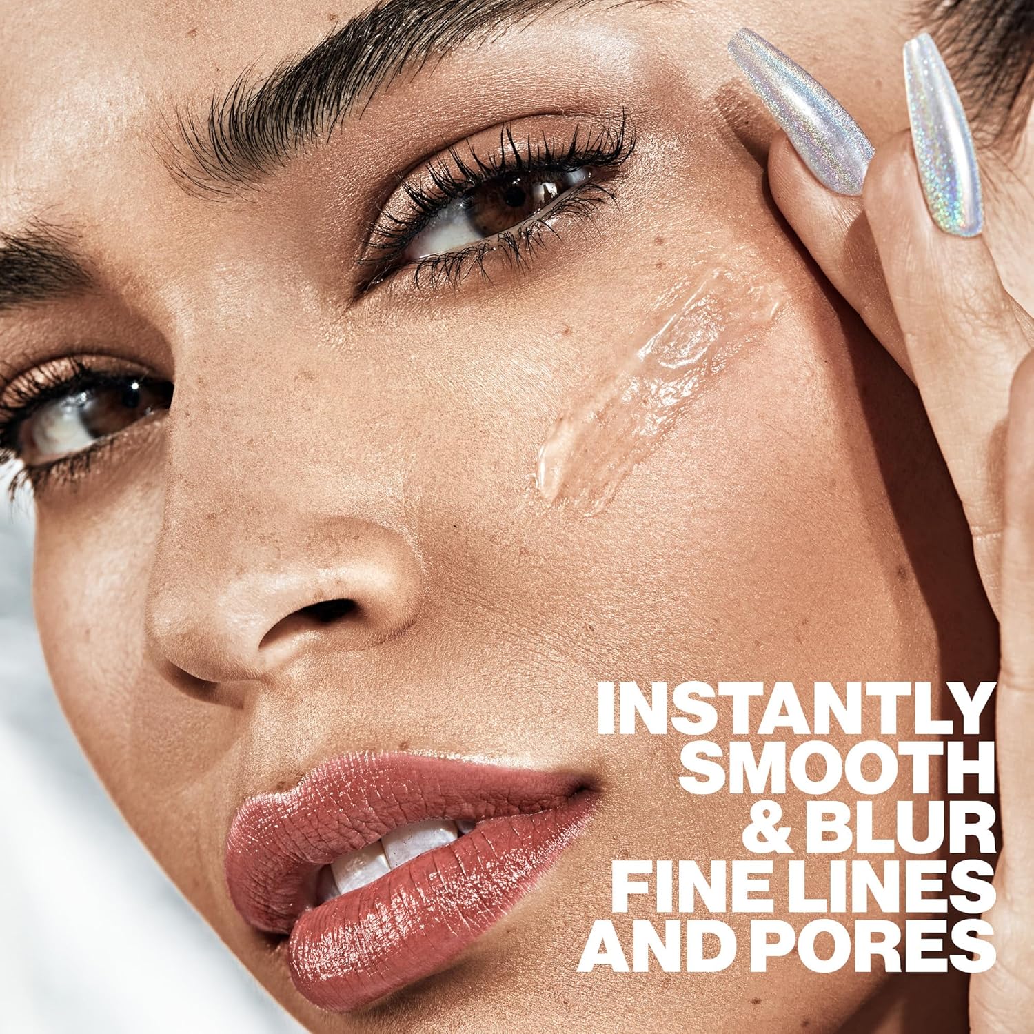 Smashbox The Original Photo Finish Smooth & Blur Makeup Primer | Vitamin E + Oil Free - Image 3