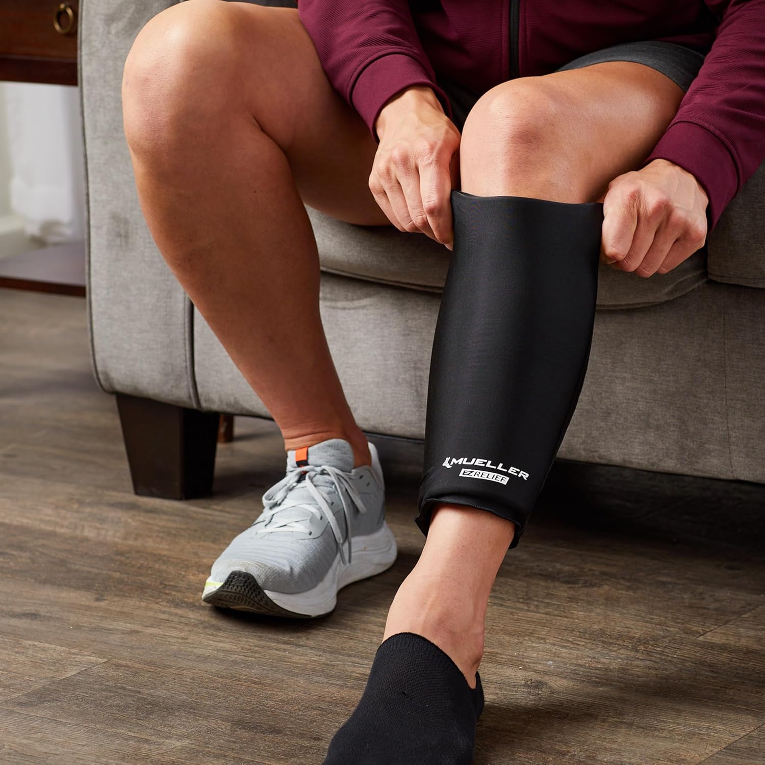 MUELLER Sports Medicine EZ Relief Compression Sleeve, Pain Relief Support for Men and Women, Ideal for Reducing Swelling on Knees, Elbows, Biceps, Wrists, Calves, Feet, Ankles, Fits Right or Left, Black, One Size - Image 8