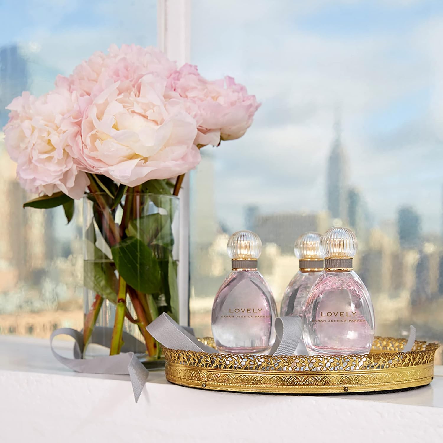Lovely By SJP Gift Set For Women - Classically Charming, Ultra-Glamorous Scent - Silky White Amber Fragrance With Powdery, Intimate Notes - Includes Perfume Spray And Body Lotion - 2 Pc - Image 6