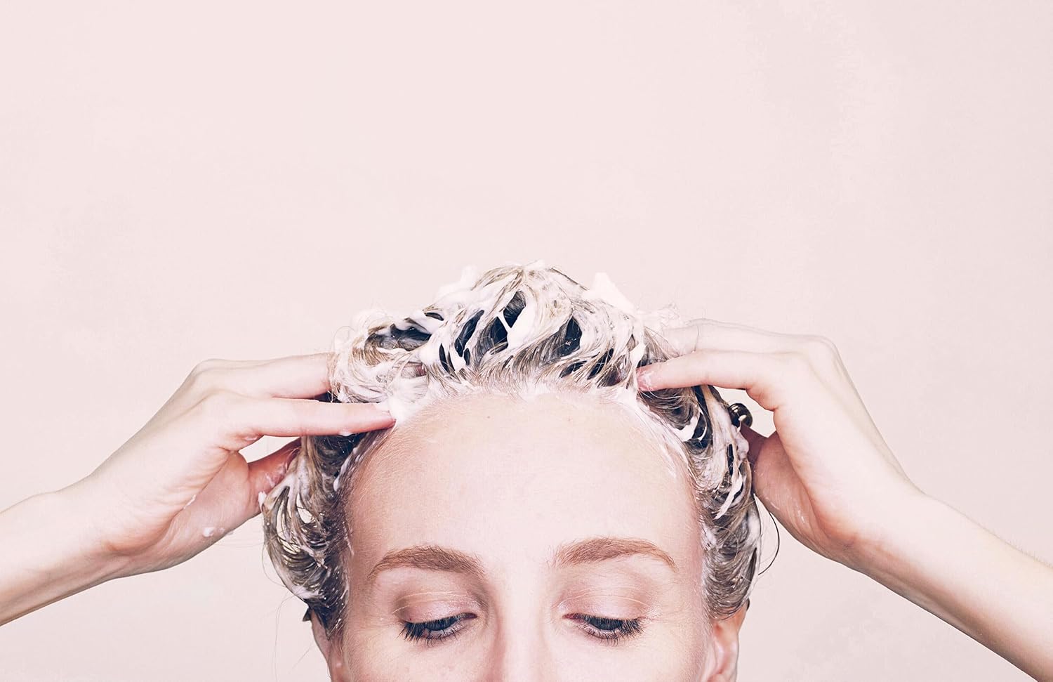 Kristin Ess Deep Clean Clarifying Shampoo for Oily Hair & Build Up | Detox Purifying + Cleansing Oily Hair Treatment - Sulfate Free + Vegan - Product for Thick, Curly + Color Treated Hair - Image 5