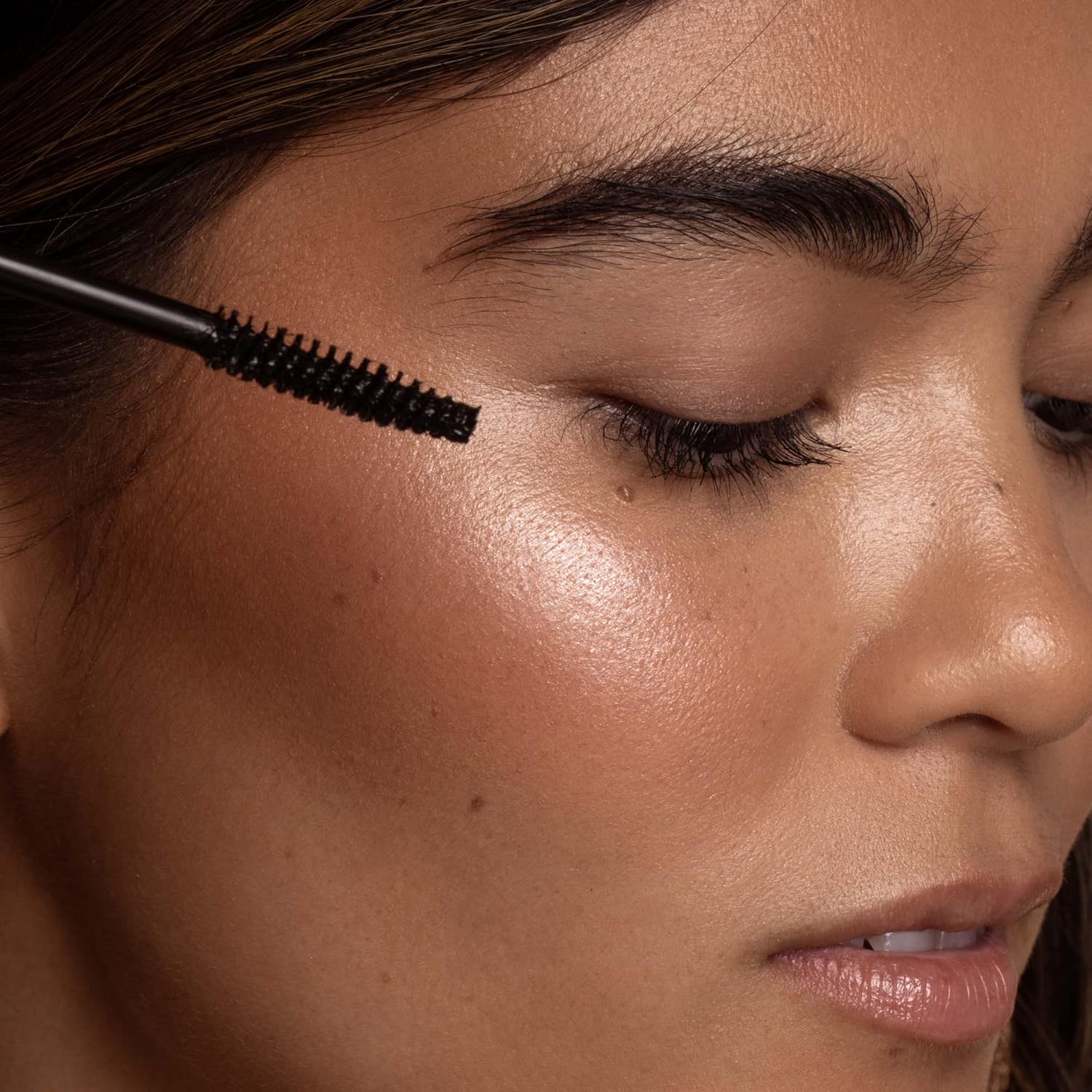 DIME Beauty Volume Mascara - Smudge-Proof Tubing Mascara for Fuller, Thicker Lashes, Adds Volume & Length, Black 0.28 oz / 8 g - Image 8